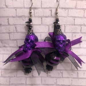 Skull glitter glam striped purple bead Halloween